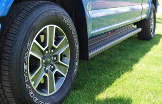 Running Boards Classicpro Series Extruded 4 Inch Black 15-18 Ford F150 Light Duty W/O Flares Super Cab Aluminum Black Owens Products