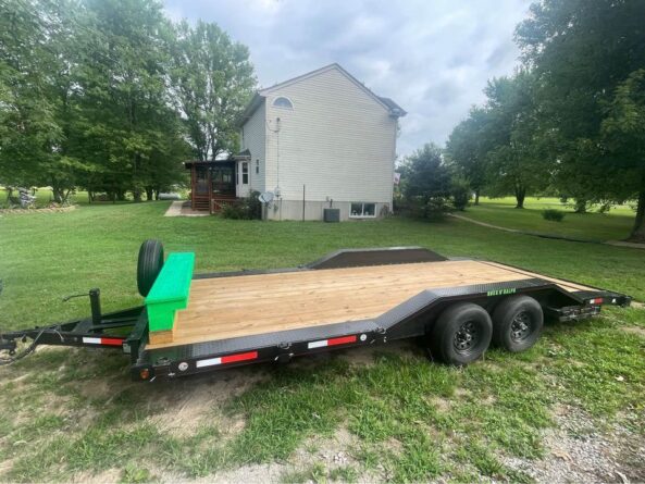 Trailer Rental Available! 20′ / 10k lbs Rock Crawler Trailer with Drive Over Fenders / Dove Tail